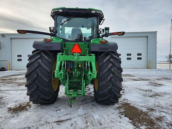 Image of John Deere 8R 230 equipment image 3