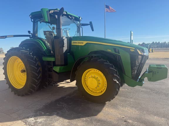 Image of John Deere 8R 230 equipment image 1
