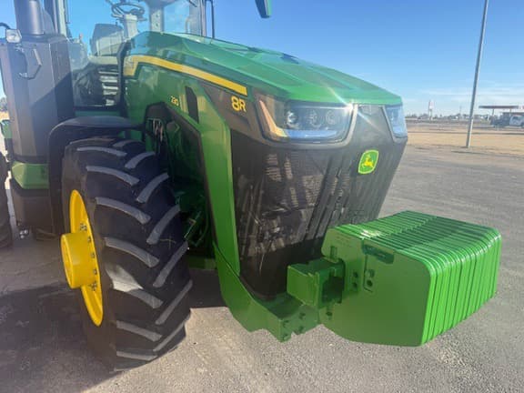 Image of John Deere 8R 230 equipment image 3