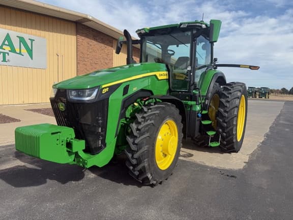 Image of John Deere 8R 230 Primary image