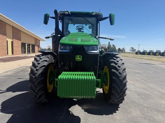 Image of John Deere 8R 230 equipment image 3