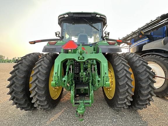 Image of John Deere 8R 230 equipment image 2