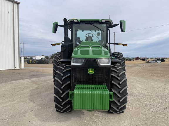 Image of John Deere 8R 230 equipment image 2