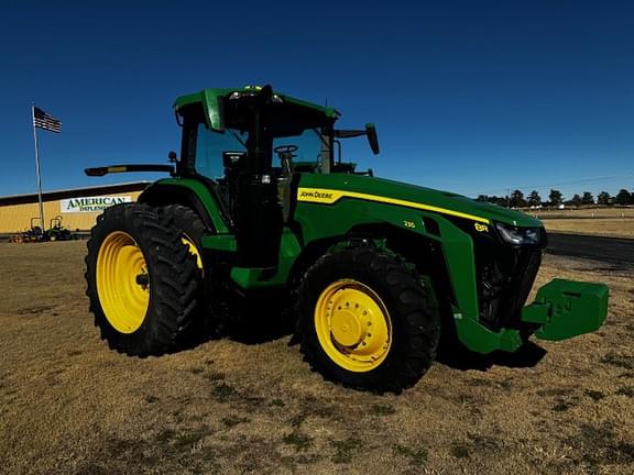 Image of John Deere 8R 230 equipment image 2