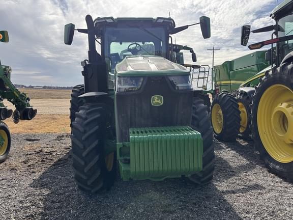 Image of John Deere 8R 230 equipment image 2