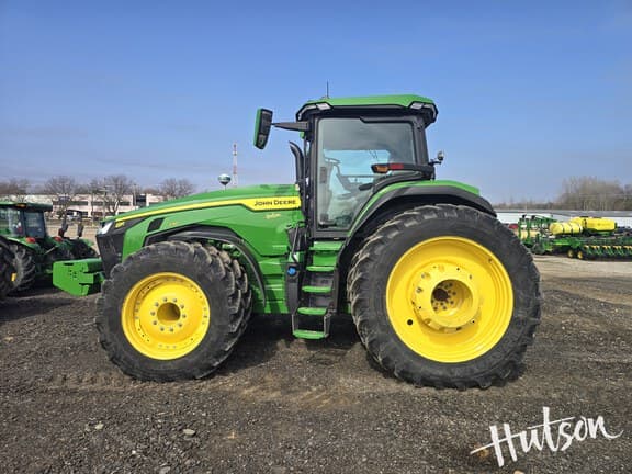 Image of John Deere 8R 230 equipment image 3