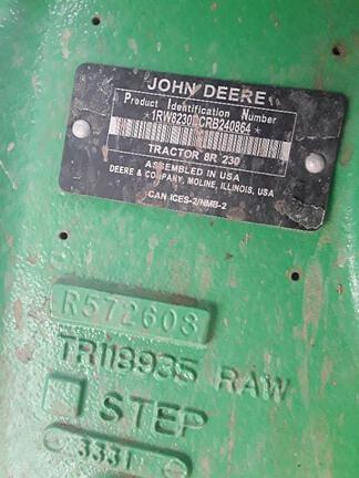 Image of John Deere 8R 230 equipment image 4