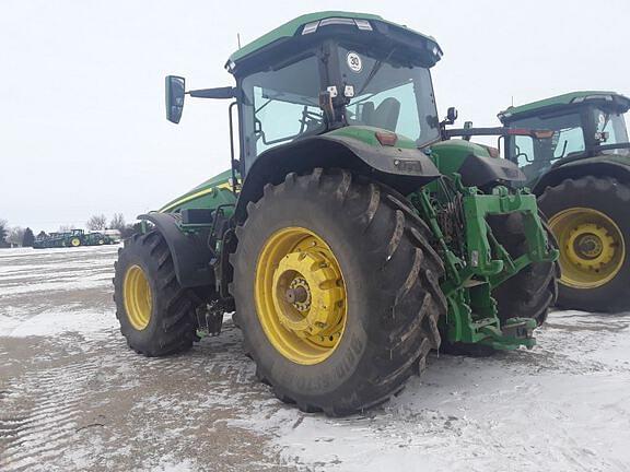 Image of John Deere 8R 230 equipment image 1