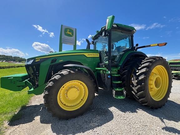 Image of John Deere 8R 230 equipment image 2