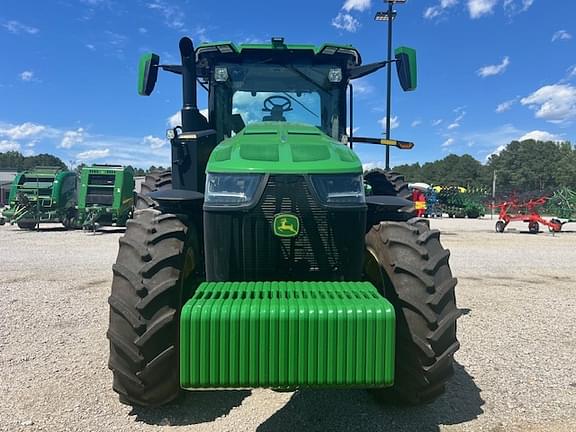 Image of John Deere 8R 230 equipment image 3