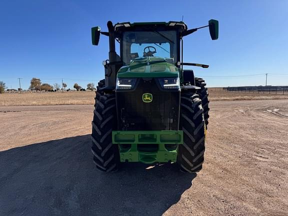 Image of John Deere 8R 230 equipment image 3