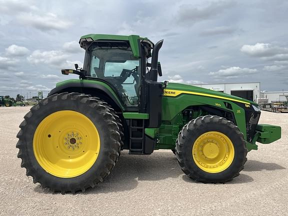 Image of John Deere 8R 250 equipment image 4
