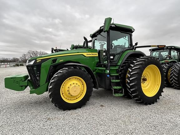 Image of John Deere 8R 250 equipment image 2