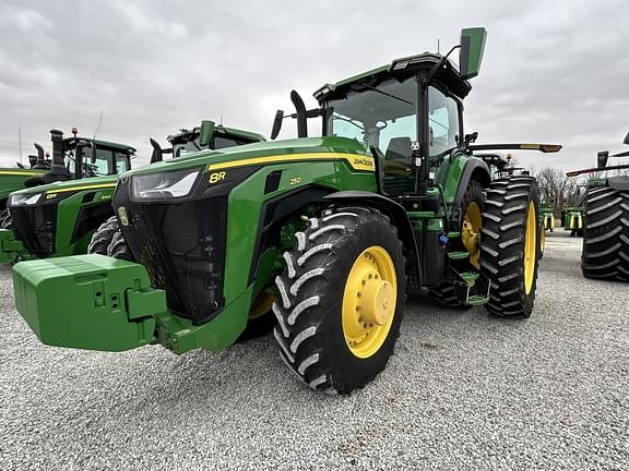 Image of John Deere 8R 250 equipment image 1