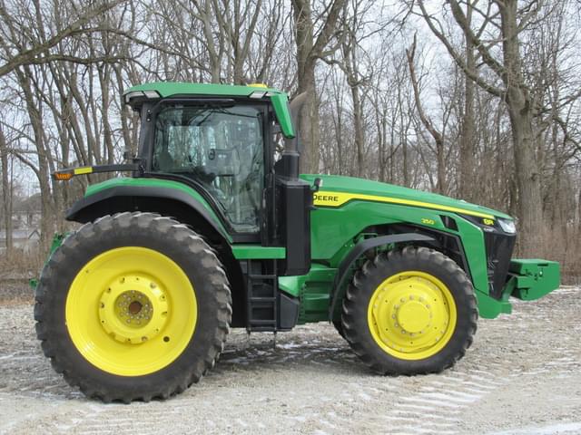 Image of John Deere 8R 250 equipment image 4