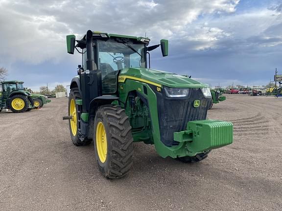 Image of John Deere 8R 250 equipment image 2