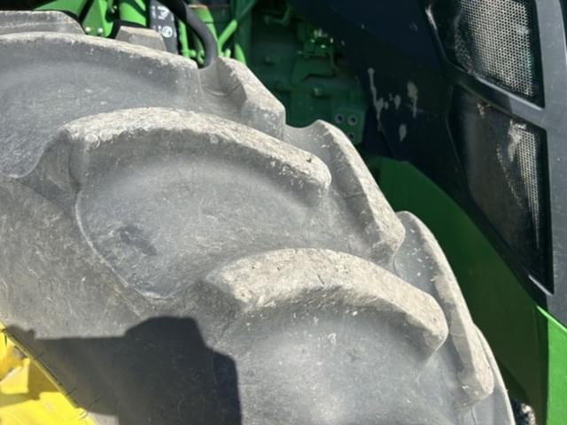 Image of John Deere 8R 250 equipment image 2