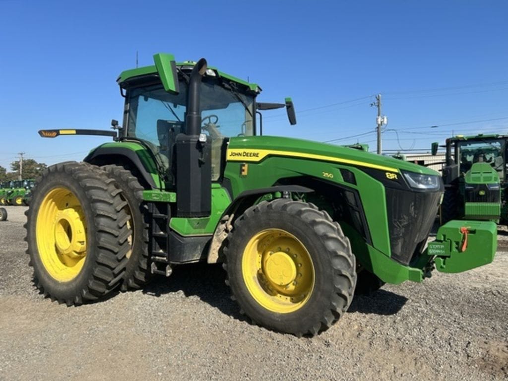 2024 John Deere 8R 250 Equipment Image0