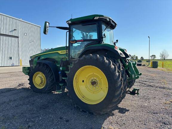 Image of John Deere 8R 250 equipment image 4