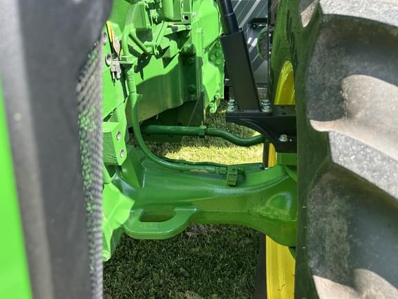 Image of John Deere 8R 250 equipment image 2