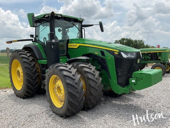 2024 John Deere 8R 250 Equipment Image0