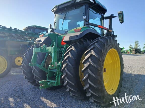 Image of John Deere 8R 250 equipment image 2