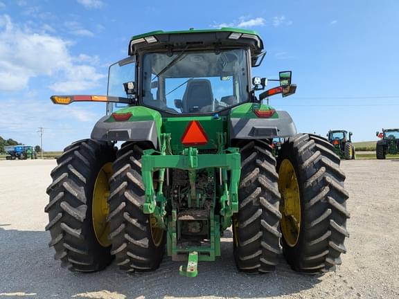 Image of John Deere 8R 250 equipment image 3