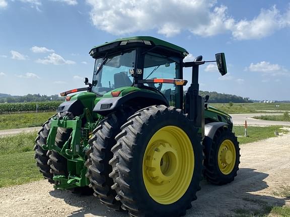 Image of John Deere 8R 250 equipment image 4