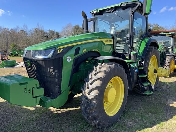 Image of John Deere 8R 250 equipment image 1