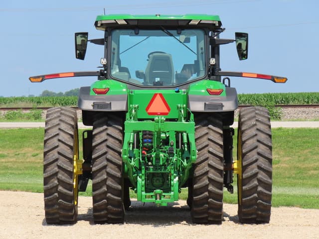 Image of John Deere 8R 250 equipment image 3