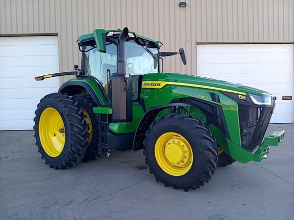 Image of John Deere 8R 250 Primary image