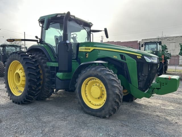 Image of John Deere 8R 250 equipment image 1