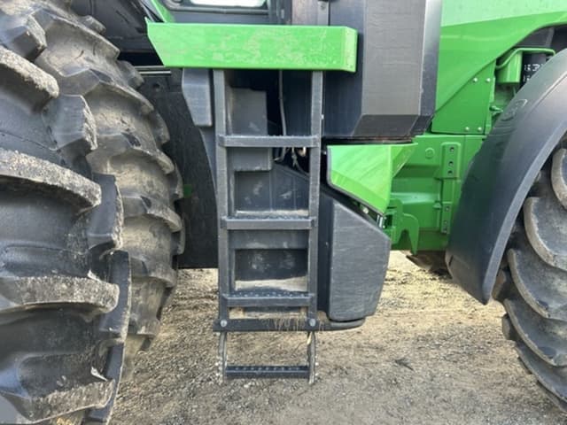 Image of John Deere 8R 250 equipment image 4