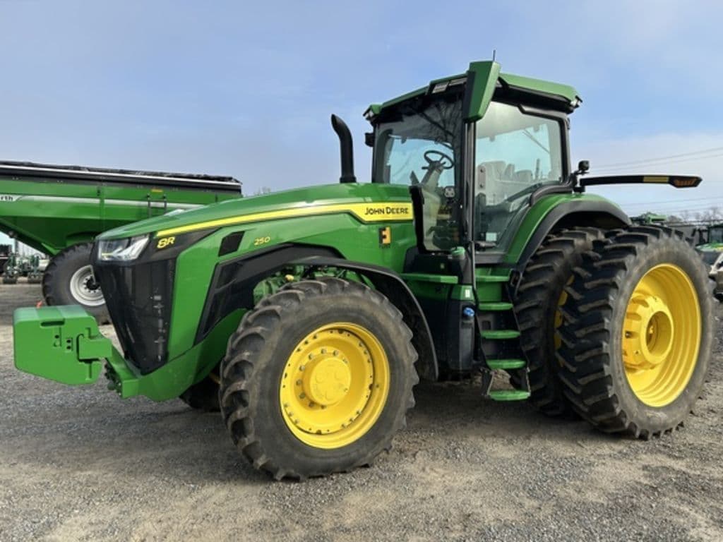 Image of John Deere 8R 250 Primary image