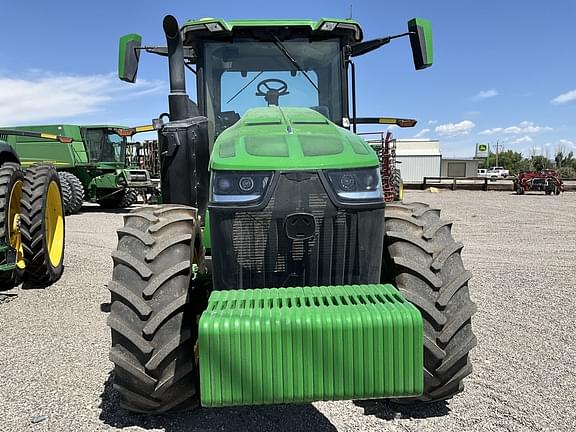 Image of John Deere 8R 250 equipment image 2