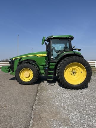 Image of John Deere 8R 250 equipment image 1