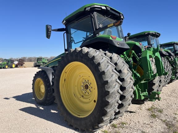 Image of John Deere 8R 250 equipment image 2