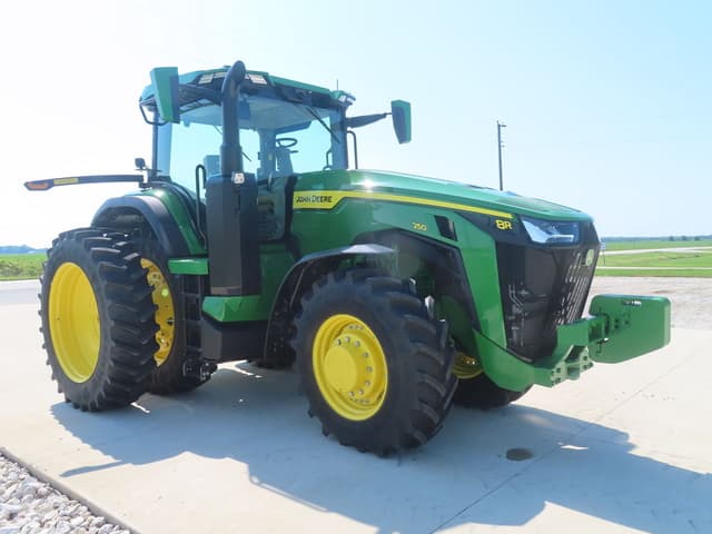 Image of John Deere 8R 250 equipment image 2