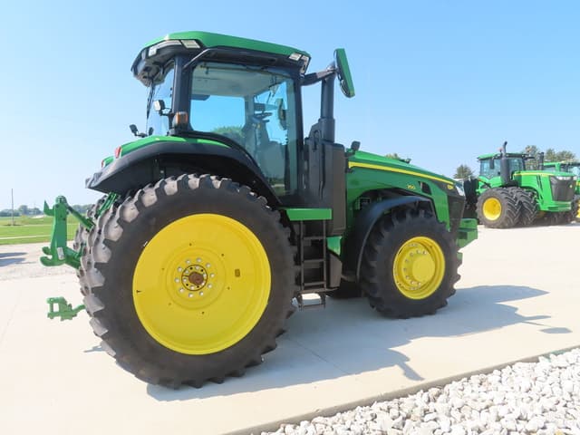 Image of John Deere 8R 250 equipment image 3