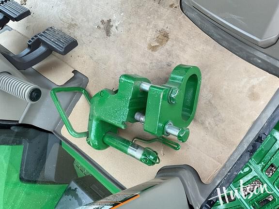 Image of John Deere 8R 250 equipment image 4