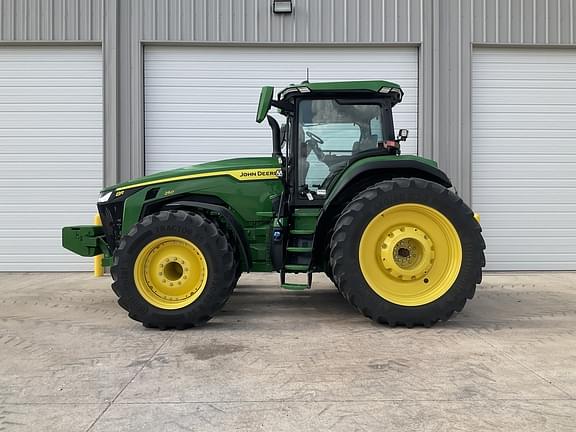 Image of John Deere 8R 250 equipment image 1