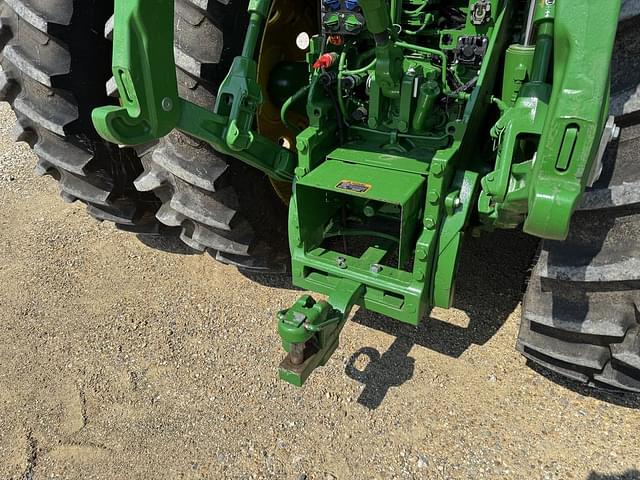 Image of John Deere 8R 250 equipment image 1