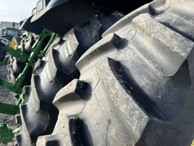 Image of John Deere 8R 250 equipment image 4