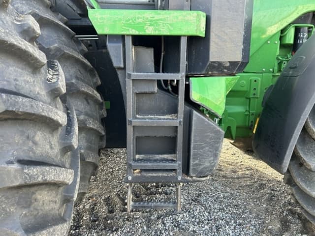 Image of John Deere 8R 250 equipment image 2