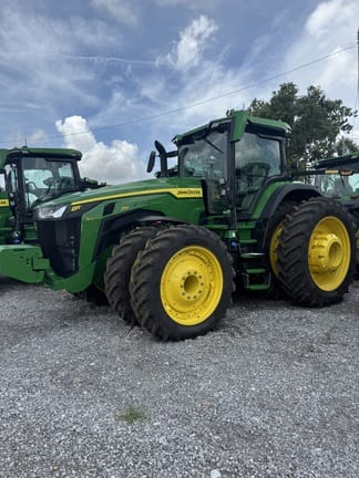 2024 John Deere 8R 250 Equipment Image0