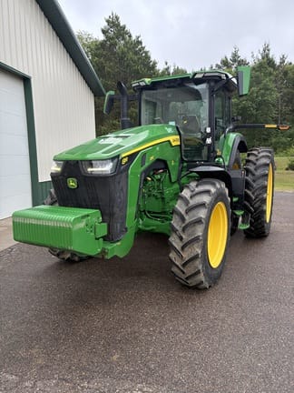 2024 John Deere 8R 250 Equipment Image0
