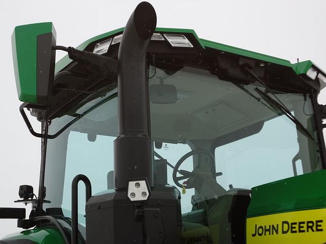 Image of John Deere 8R 250 equipment image 4