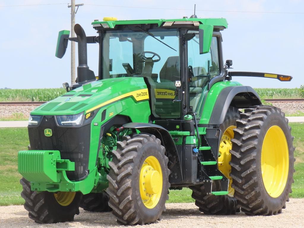 Image of John Deere 8R 250 Primary image