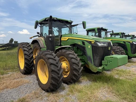 Image of John Deere 8R 250 equipment image 1