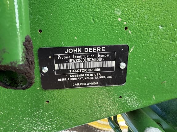 Image of John Deere 8R 250 equipment image 1